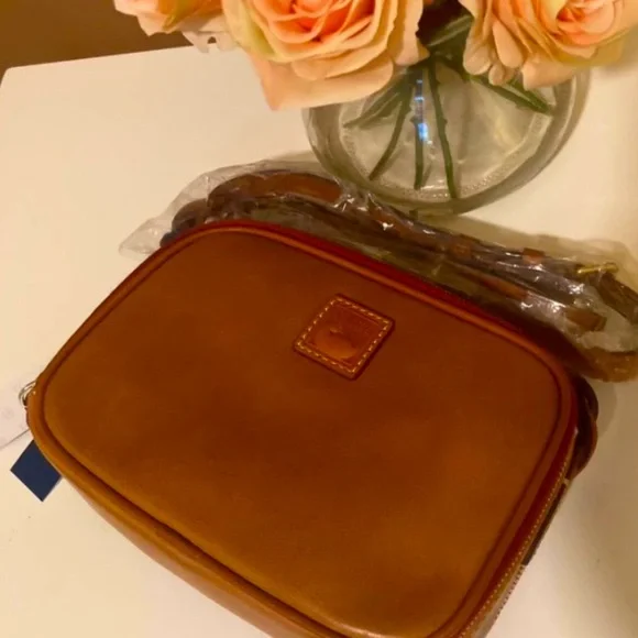 DOONEY AND BOURKE - Picture 3 of 3